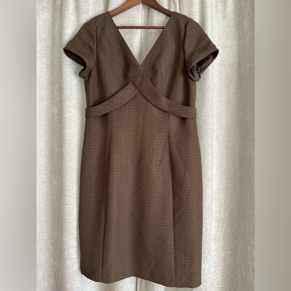 Isabella DeMarco Brown Business Dress Size 14 VNeck Criss Cross Knee Length